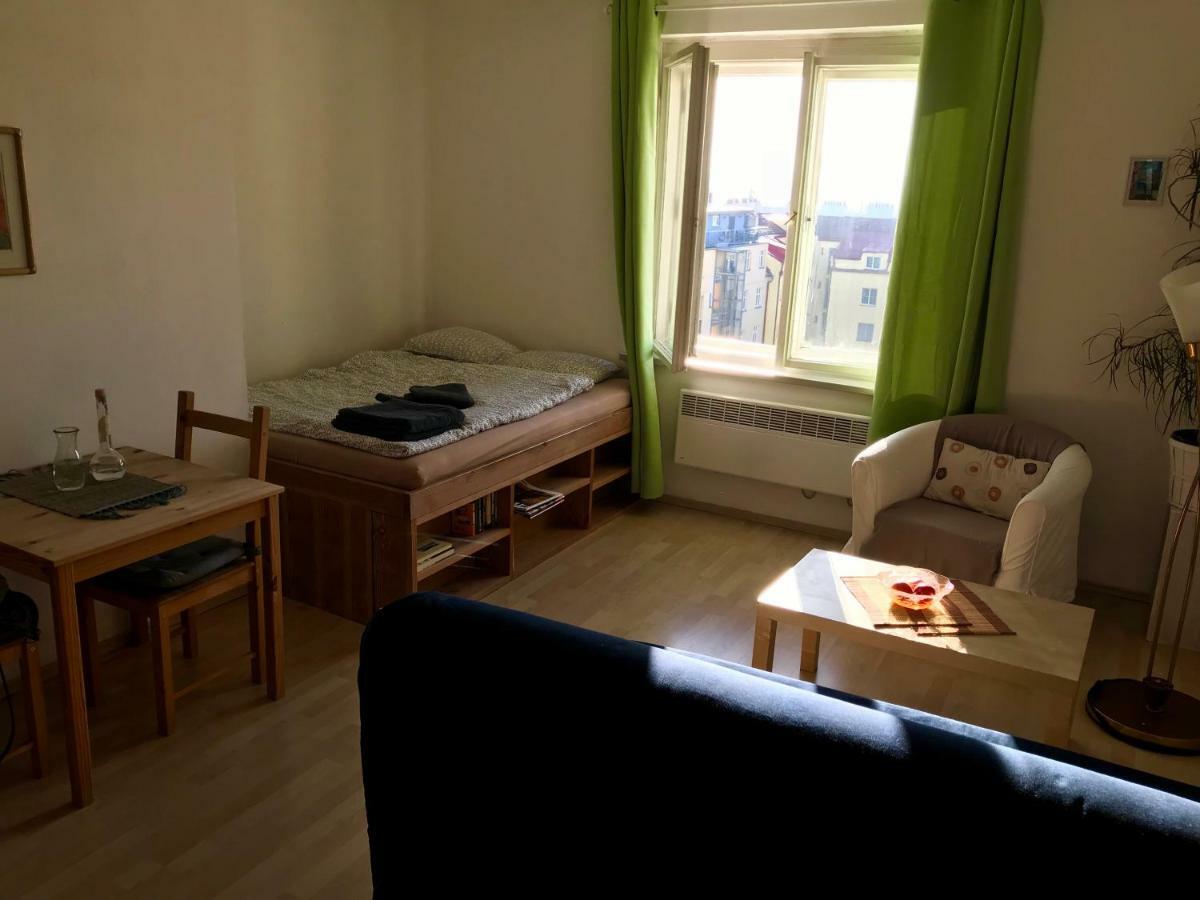 Appartamento Cosy Flora Nest Praga Esterno foto